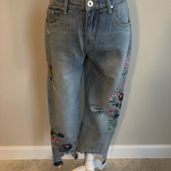 POL Denim - Embroidered floral cropped jeans